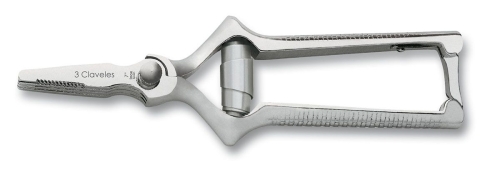 Suorat sakset, raa’alle lihalle - 3 Claveles