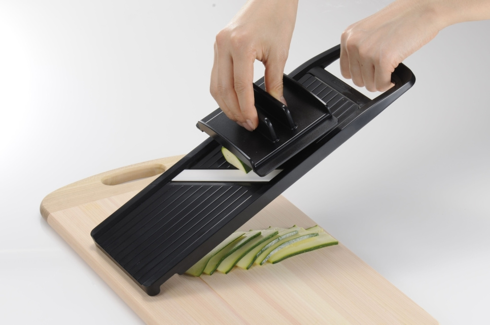 Mandoliini iso, säädettävä, musta - Kyocera