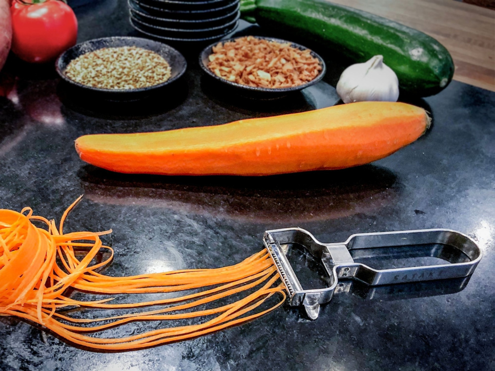 Kuorimaveitsiä eri malleja - Satake