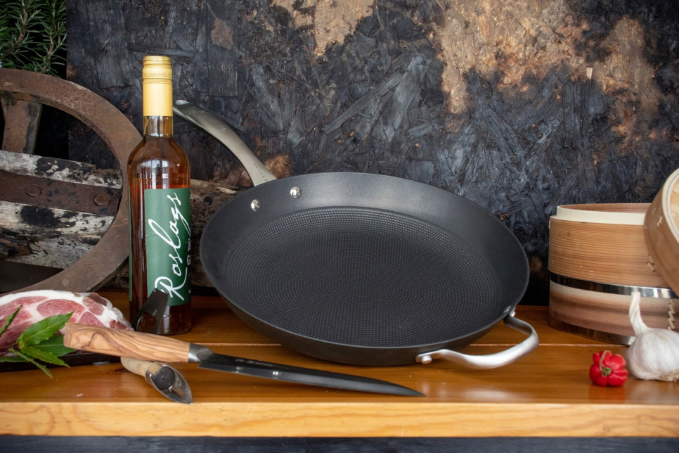 Paistinpannu, kevyt valurauta, tarttumaton - Satake