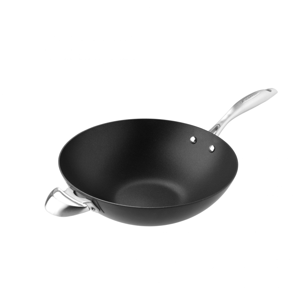 Wokkipannu, 32 cm - Scanpan PRO IQ ryhmässä Ruoanlaitto / Paistoastiat / Wokkipannut @ KitchenLab (1073-23259)