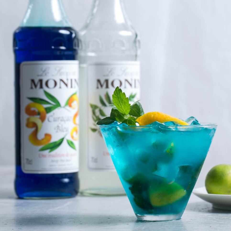 Monin Blue Curacao Syrup 70 cl Monin Blue Curacao Syrup 70 cl