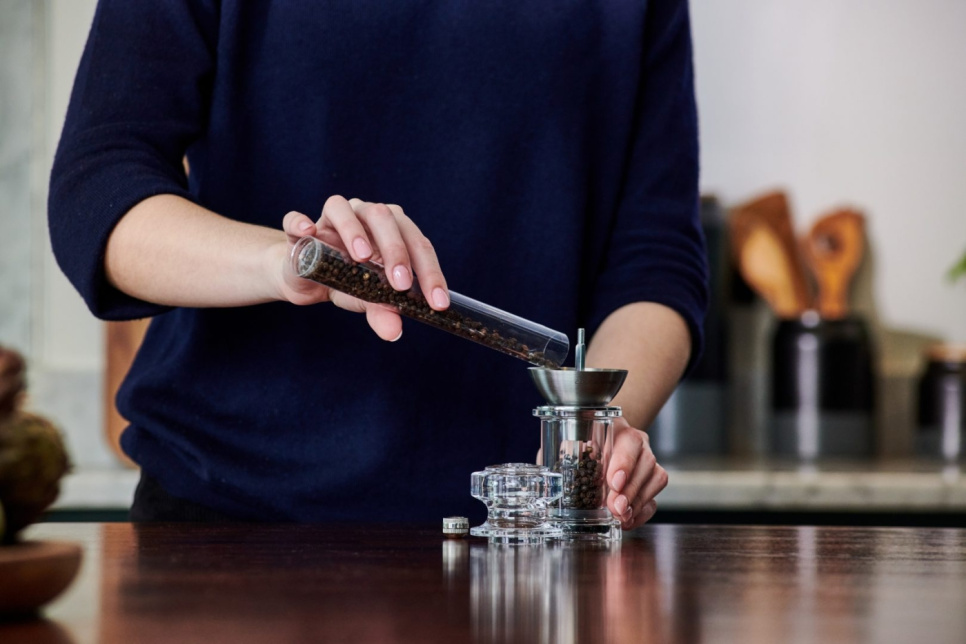 Pippurin väri 605, akryyli - Cole & Mason