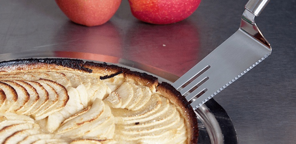 Piirakkalapio hammastetulla reunalla, POC - Cristel