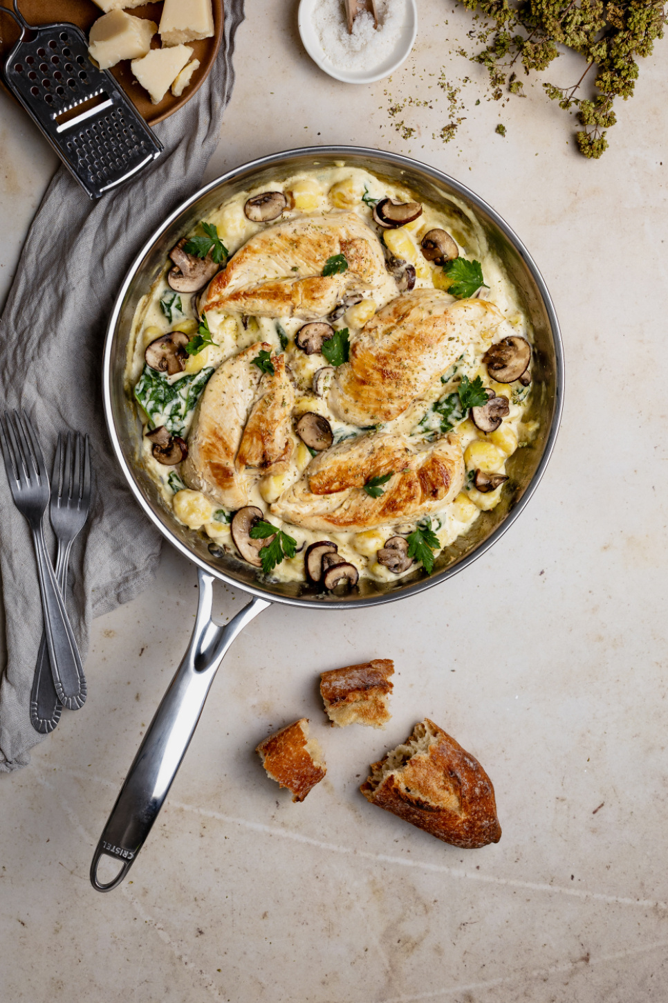 Ruostumattomasta teräksestä valmistettu paistinpannu Tarkkuusmalli, CastelPro - Cristel Ruostumattomasta teräksestä valmistettu paistinpannu Tarkkuusmalli, CastelPro - Cristel