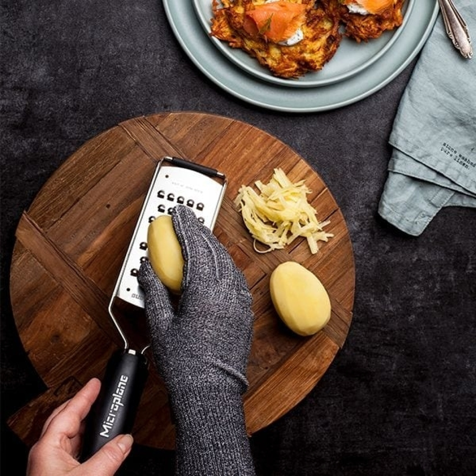 Suojakäsine raastamiseen ja leikkaamiseen - Microplane