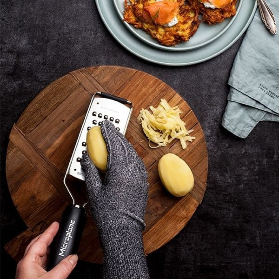 Suojakäsine raastamiseen ja leikkaamiseen - Microplane