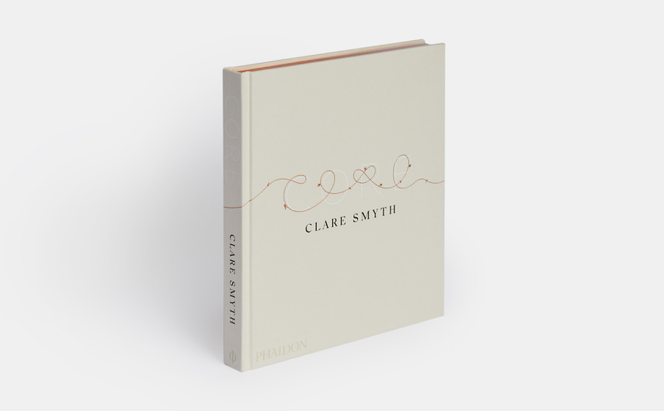 Core - Clare Smyth ryhmässä Ruoanlaitto / Keittokirjat / Keittiöt & Kulttuurit / Iso-Britannia & Irlanti @ KitchenLab (1399-36097)