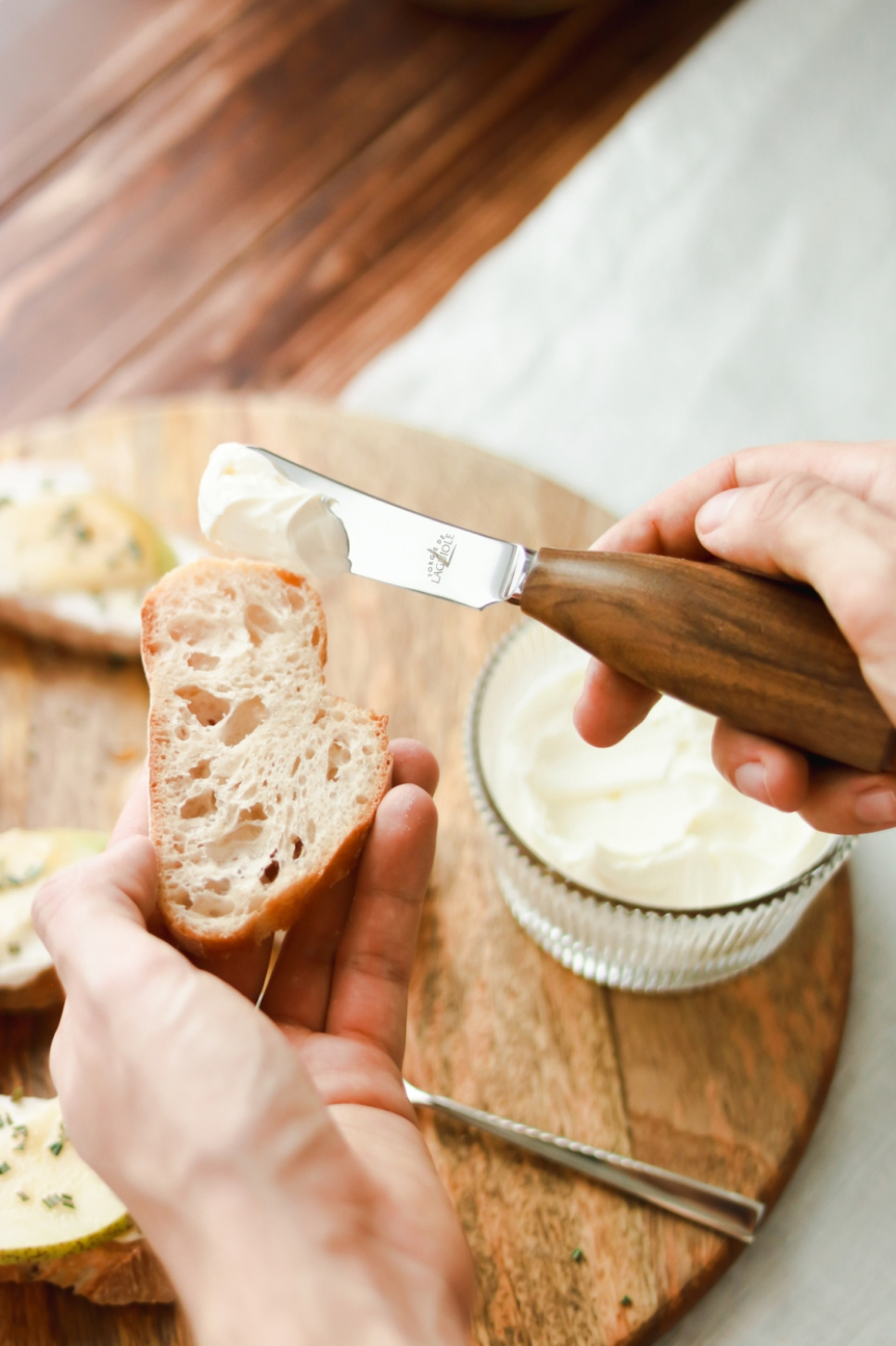 Veitsiveitsi pähkinäkahvalla, Lou Bure - Forge de Laguiole