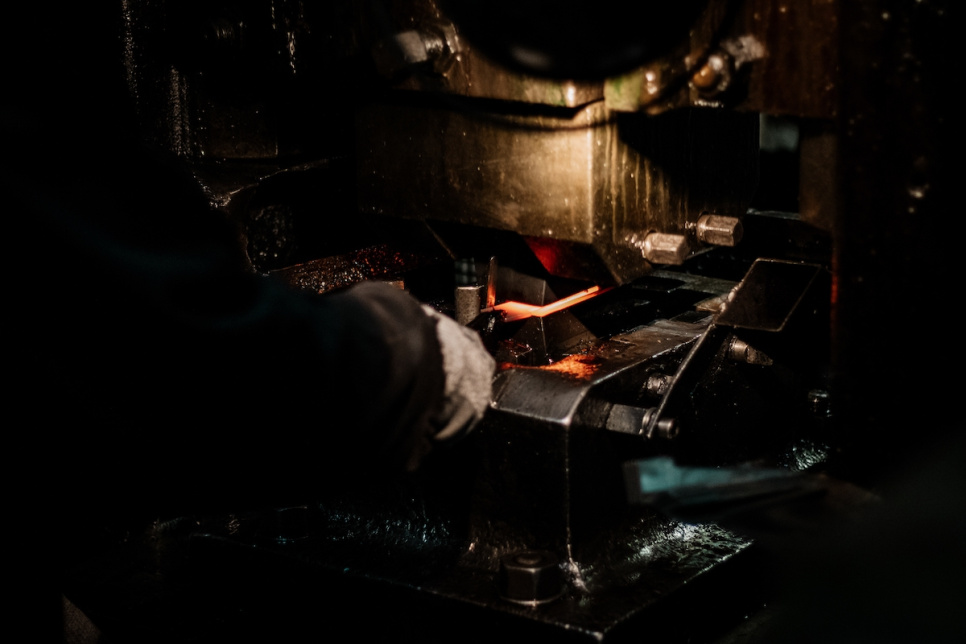 Sommelier veitsi puusta, damassiinoitu ja koristeltu, Collection - Forge de Laguiole