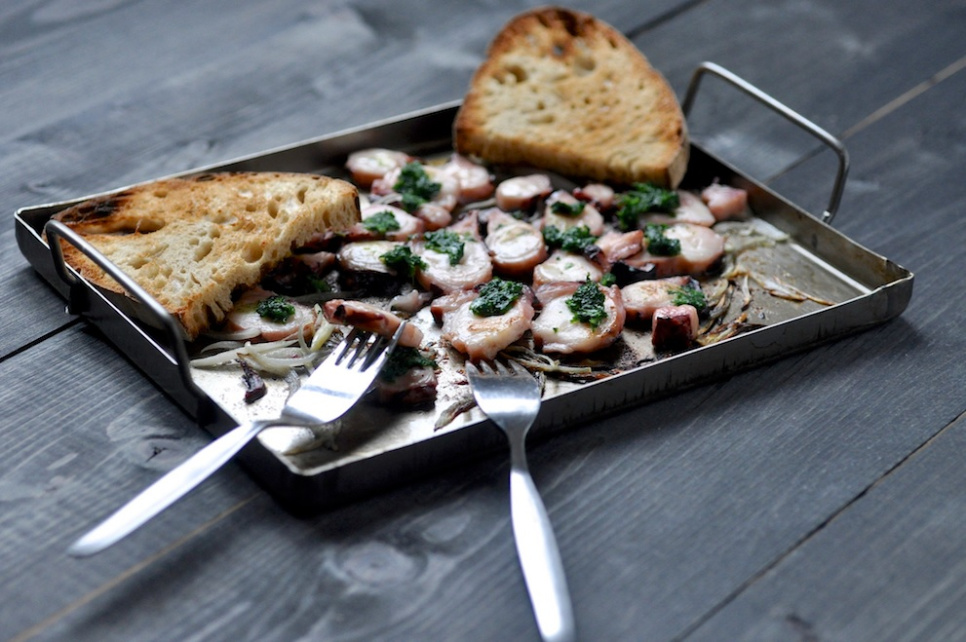 Paistolautanen kahvalla - Pallarès Paistolautanen kahvalla - Pallarès