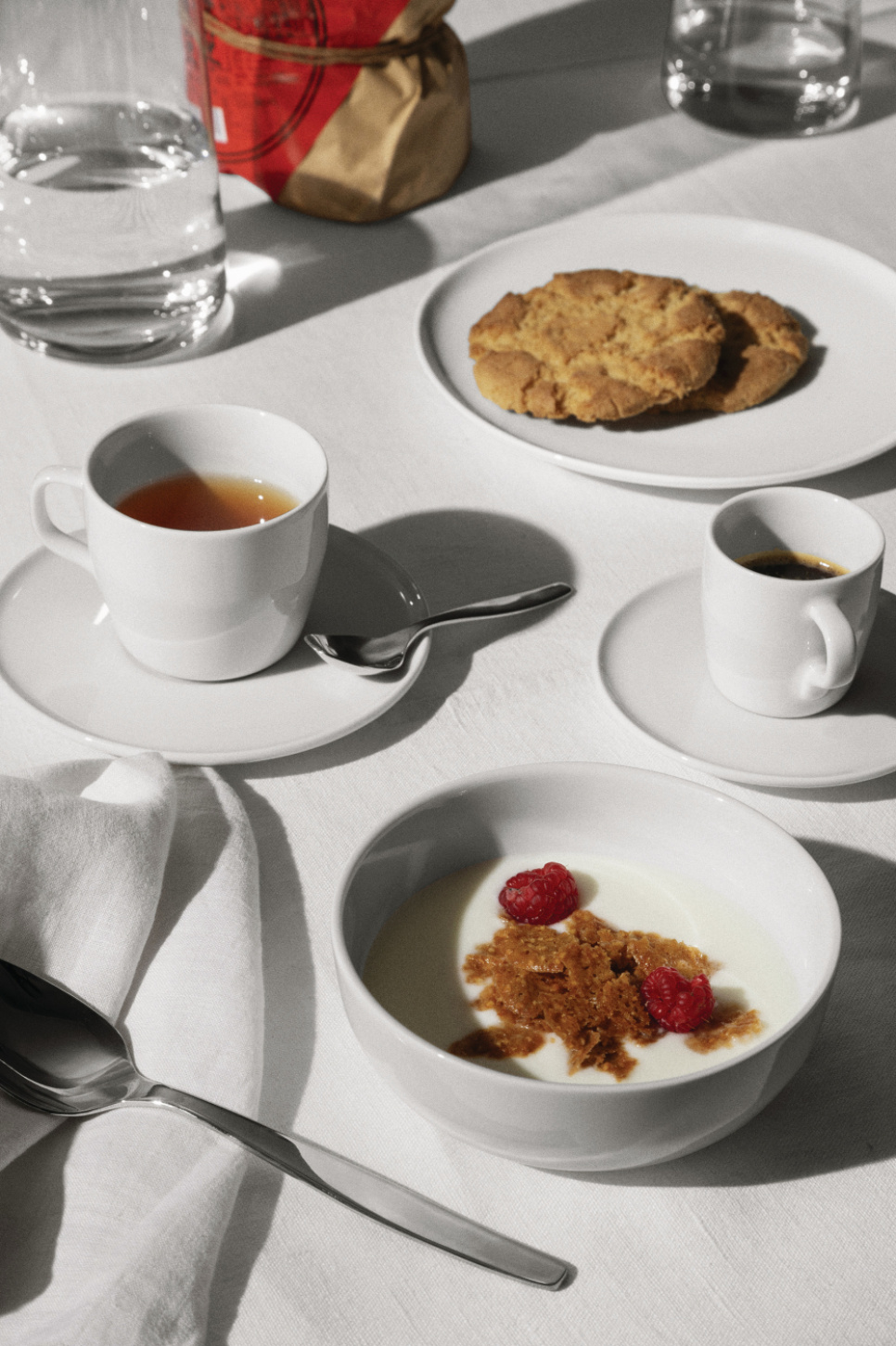 Espressokuppi lautasella, Itsumo - Alessi