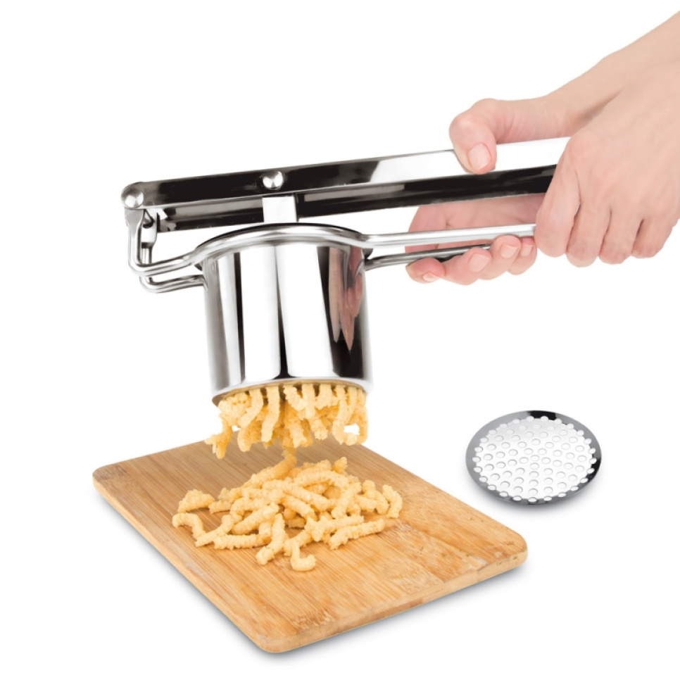 Perunapuristin, jossa on neljä panosta - iGenietti