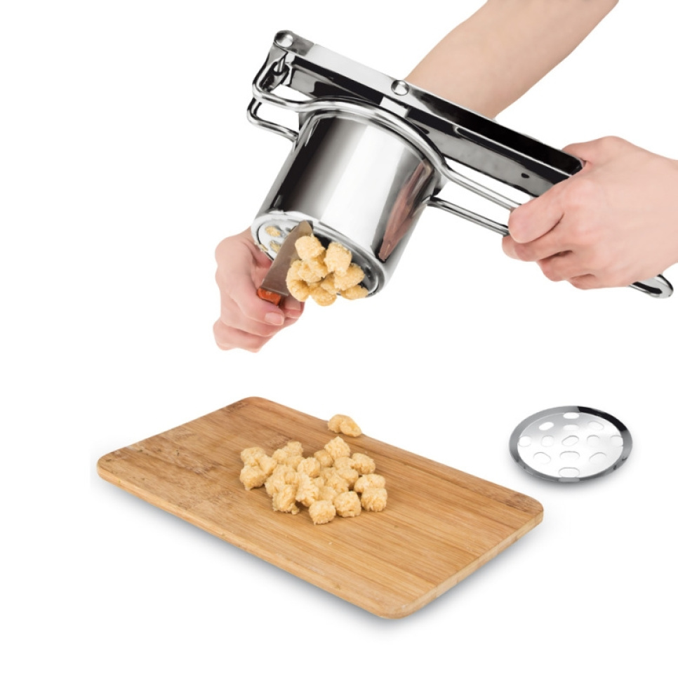 Perunapuristin, jossa on neljä panosta - iGenietti