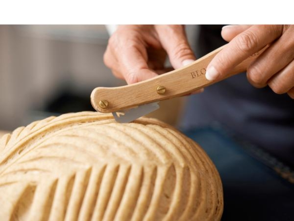 Taikinaleikkuri puukahvalla - Blomsterberg