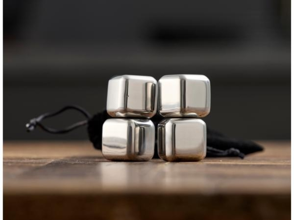 Ruostumattomasta teräksestä valmistetut viskikivet, 4-pack - Function Ruostumattomasta teräksestä valmistetut viskikivet, 4-pack - Function