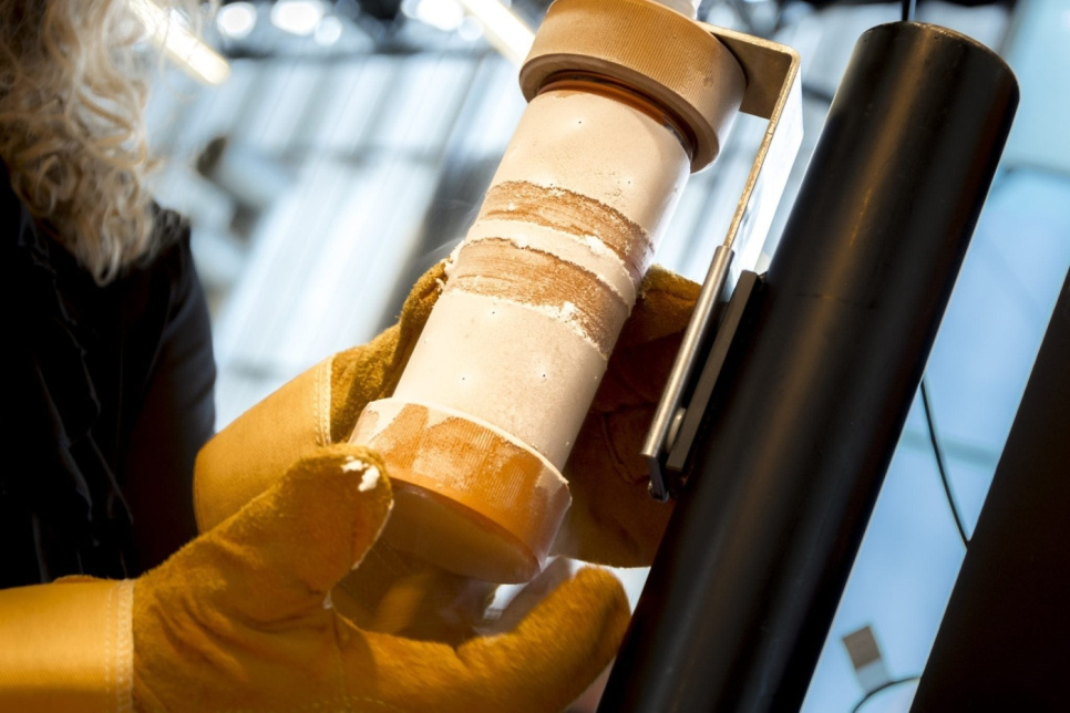 Tarvikkeet hiilihapotetun jään valmistukseen - IceBerg