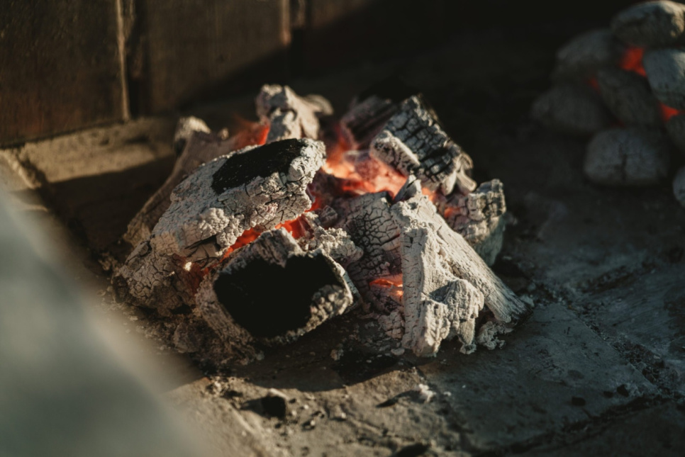 Grillkul, Chunx XL - Hardwood Lump Charcoal, 15,88 kg - Jealous Devil