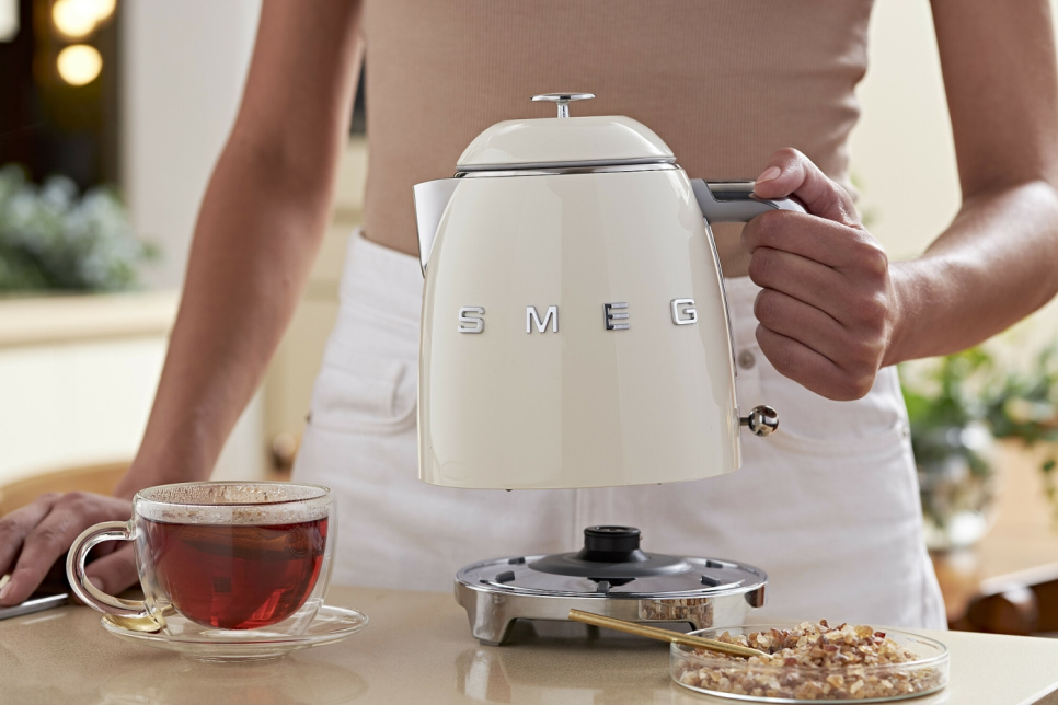 Vedenkeitin, 0,8 L, Cream - Smeg