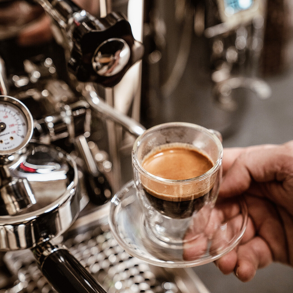 Lasiset espressokupit lautasella, 6-pack - La Pavoni