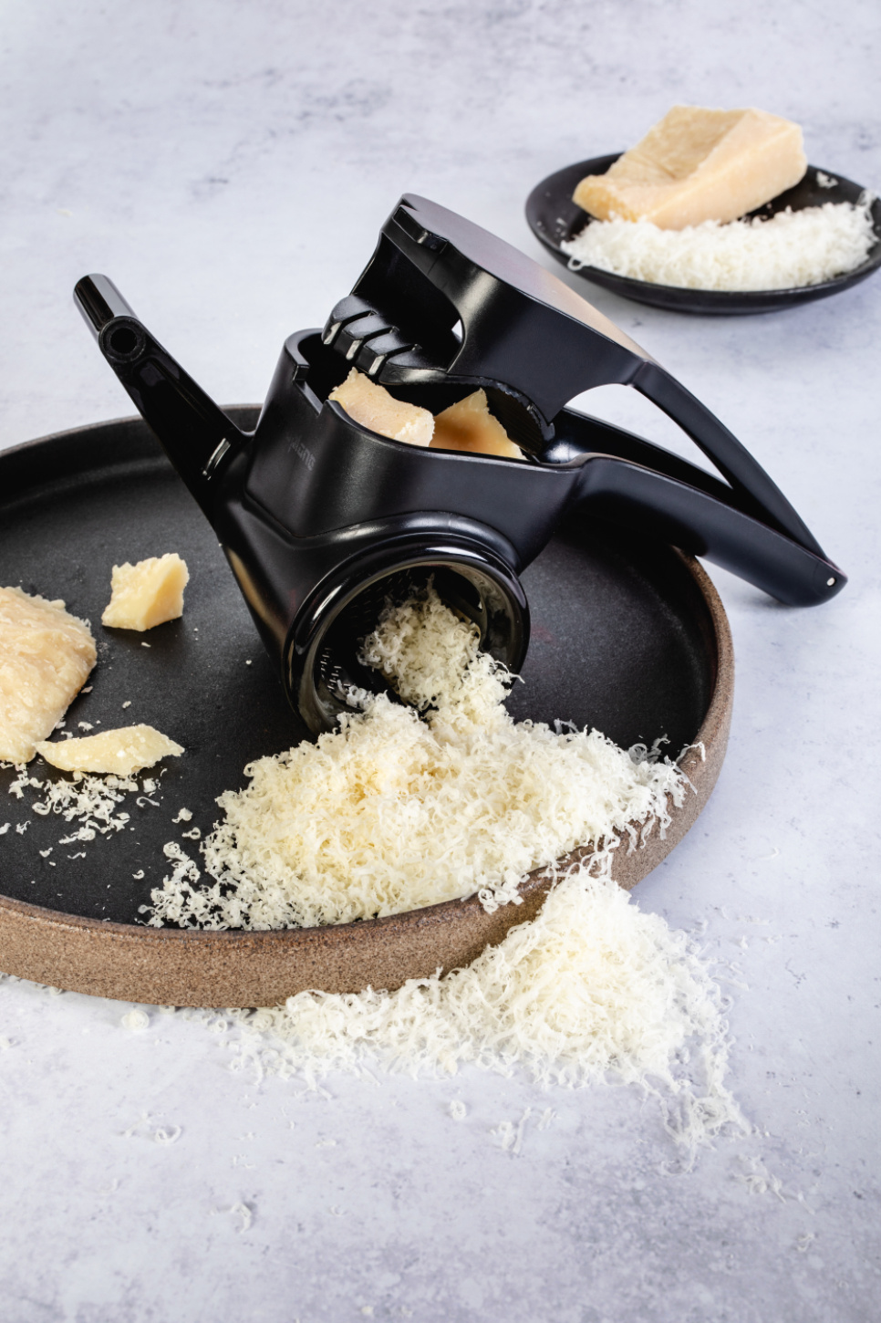 Pyörivä juustoraastin, parmesaaniraastin - Microplane