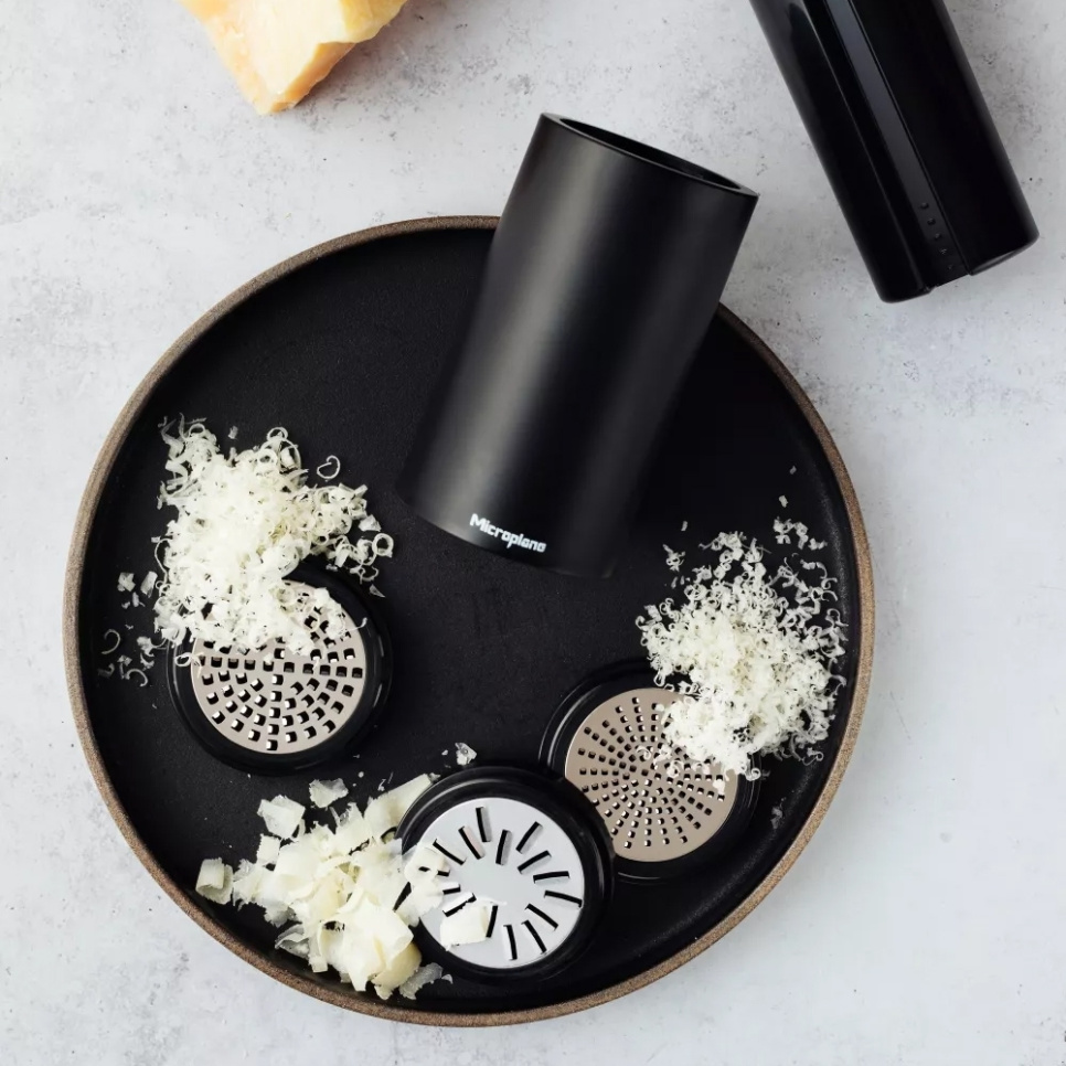 Yleishiomakone/yleissilppuri kolmella toiminnolla - Microplane Yleishiomakone/yleissilppuri kolmella toiminnolla - Microplane