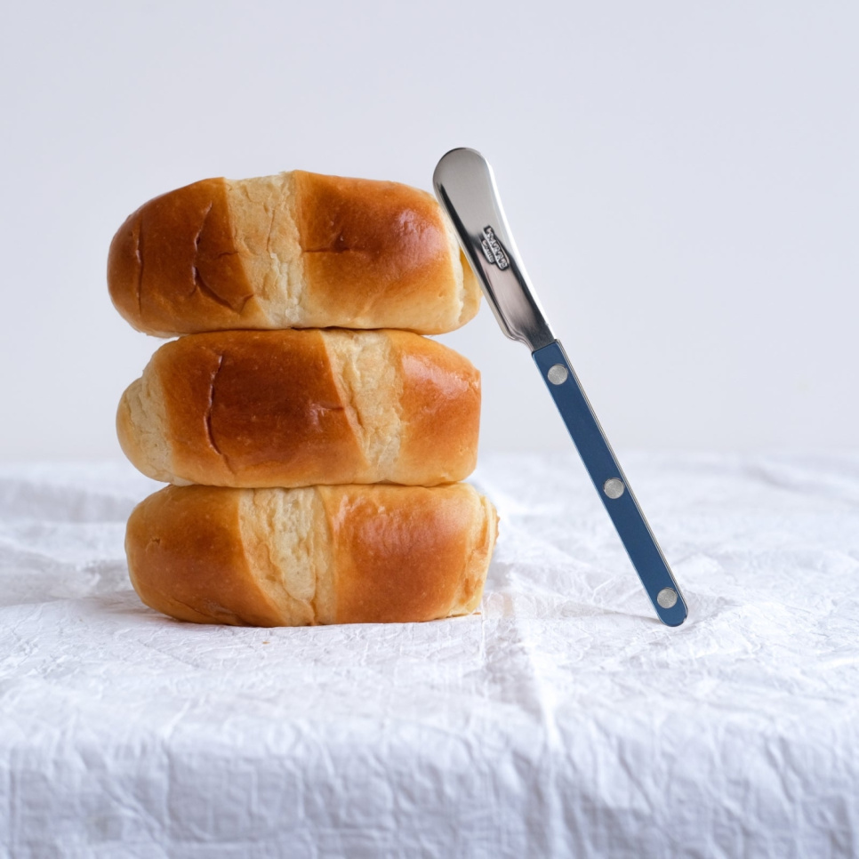 Voiveitsi, Bistrot Pearly, Steel blue - Sabre Paris