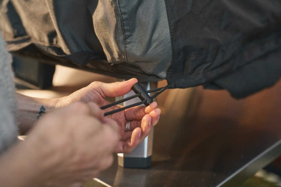 Suojus Koda 2 Pro:lle kantokahvalla - Ooni