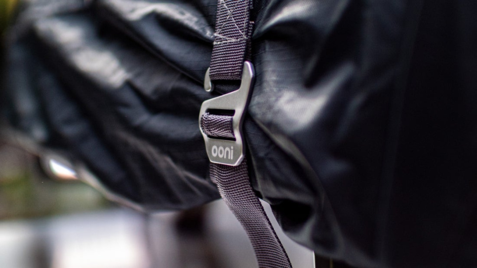 Suojus Karu 2 Pro:lle kantokahvalla - Ooni