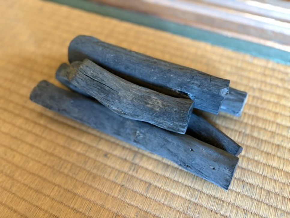 Puuhiili, Ubamegashi-tammen Kishu-Binchotan, noin 1 kg - Kisyu Sumikobo