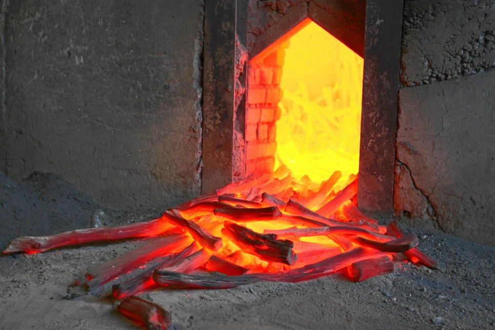 Puuhiili, Ubamegashi-tammen Kishu-Binchotan, noin 1 kg - Kisyu Sumikobo